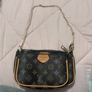 Louis Vuitton should bag authentic!